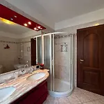 David - Larihome A82 Apartment Stazzona