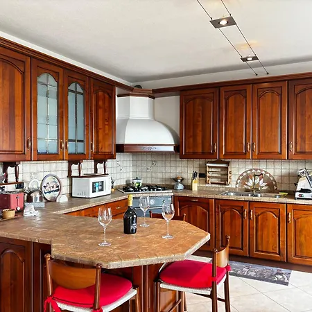 David - Larihome A82 * Stazzona