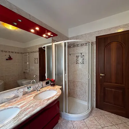 David - Larihome A82 Apartment Stazzona